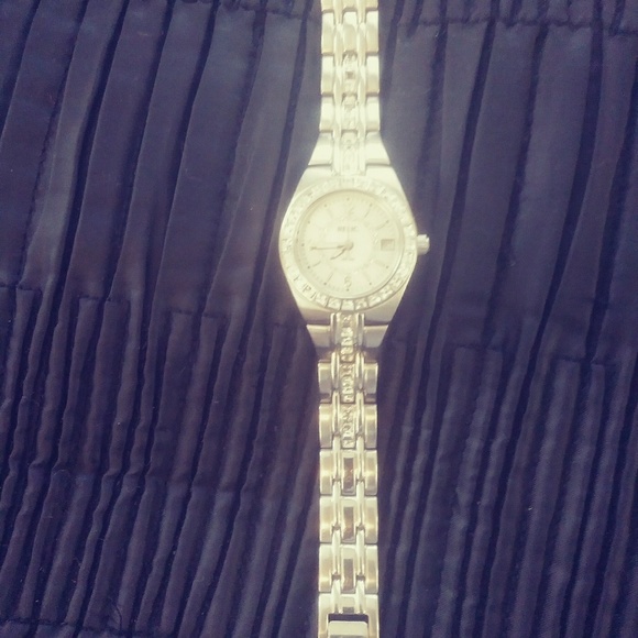 Watch - Picture 3 of 3